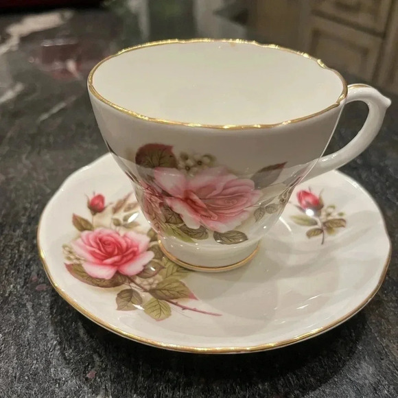 Duchess Bone China -vintage teacup and saucer - Picture 1 of 9